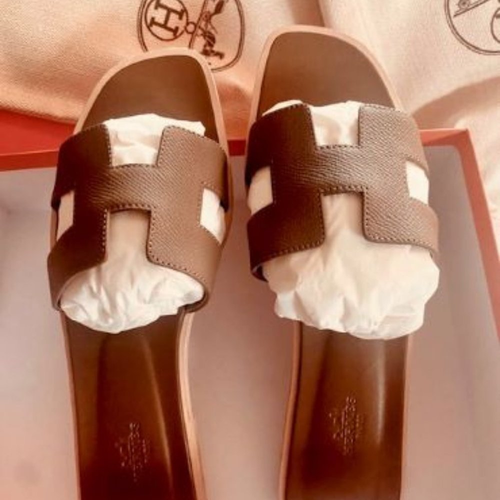 Hermes Oran Brown Slides, LIKE-NEW